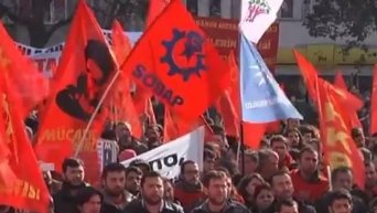 Турция: металлурги требуют повышения зарплаты. Видео