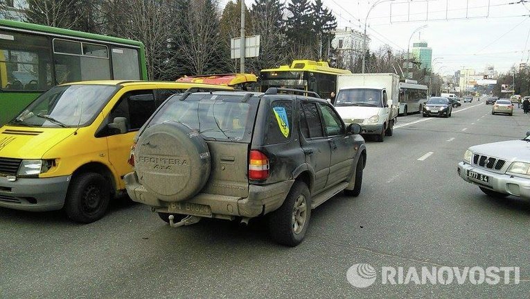 Автомобиль батальона Айдар в Киеве