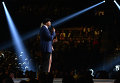 Американский хип-хоп-исполнитель и актер LL Cool J и Гвинет Пэлтроу на 57-ой церемонии Грэмми