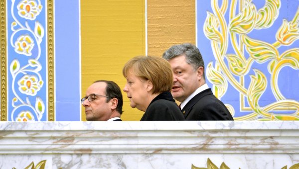 Франсуа Олланд, Ангела Меркель и Петр Порошенко на переговорах в Минске