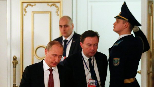 Владимир Путин на переговорах нормандской четверки в Минске