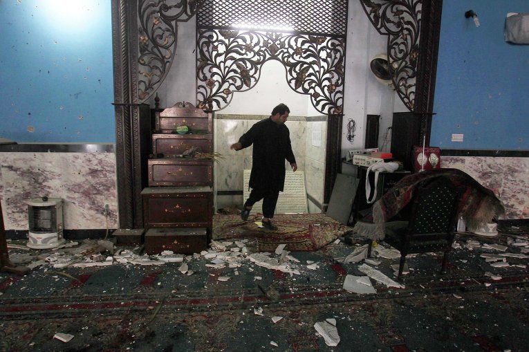 Три взрыва произошли во время пятничной молитвы в шиитской мечети в Пешаваре