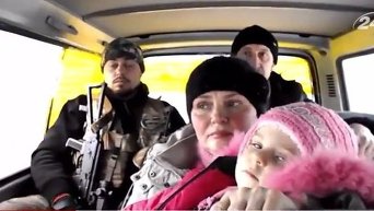 Эвакуация жителей прифронтового села в Донецкой области