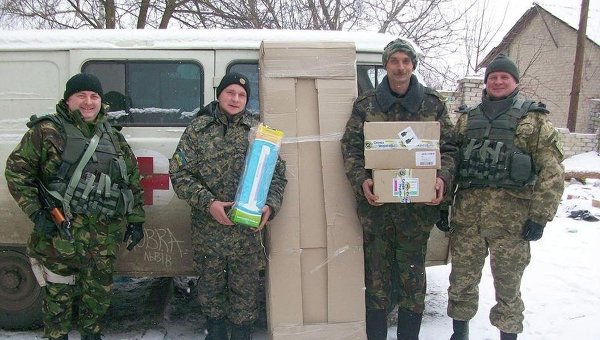 Львовские волонтеры привезли на передовую необходимые медикаменты
