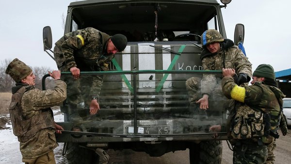 Украинские военнослужащие около Артемовска, 19 февраля 2015