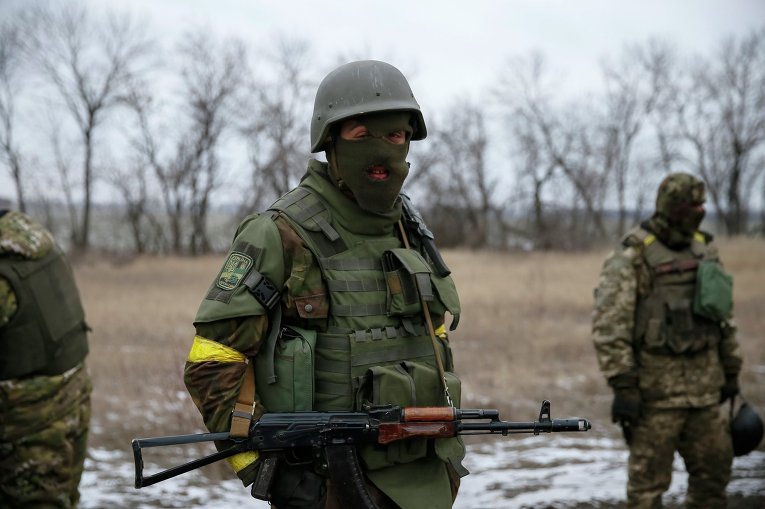 Украинские военнослужащие около Артемовска, 19 февраля 2015