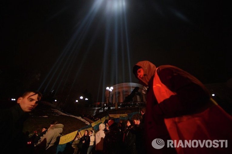 Траурные мероприятия на Майдане Незалежности, посвященные погибшим во время событий 20 февраля 2014 года