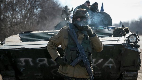 Украинские военнослужащие около Артемовска, 23 февраля 2015