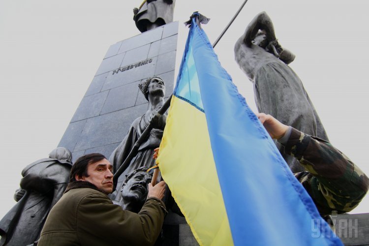 В Харькове почтили память погибших во время теракта