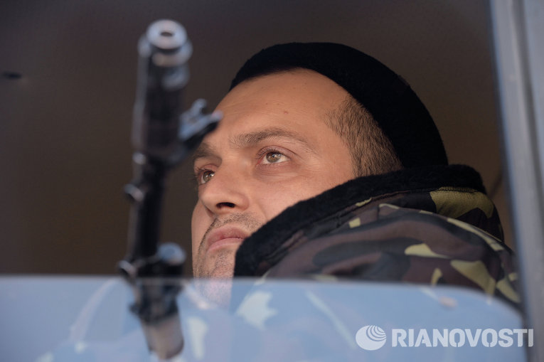 Отвод колонны тяжелой военной техники ополченцев из Донецка