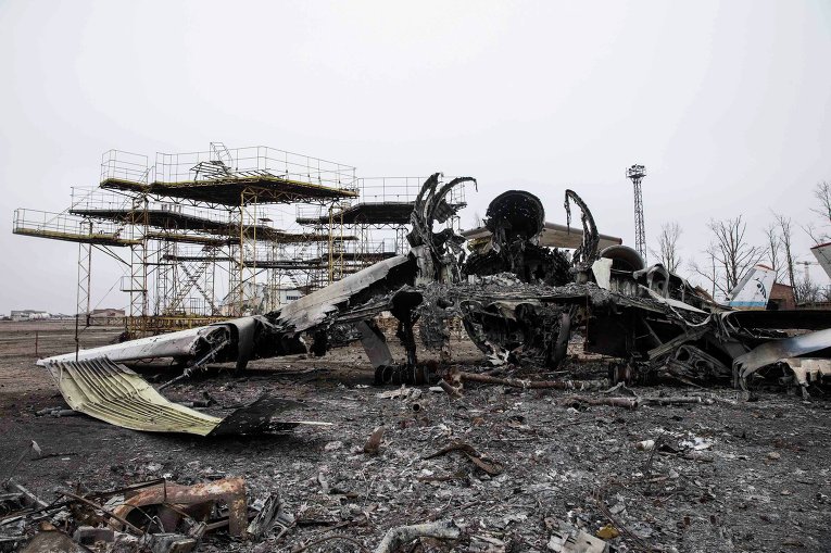 В разрушенном аэропорту Донецка, 26 февраля 2015