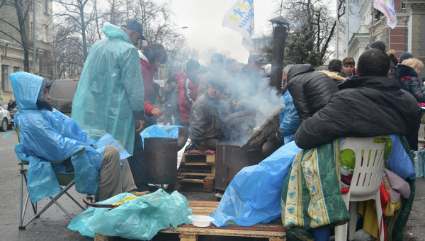 Акция протеста финансового Майдана под Нацбанкомю Архивное фото