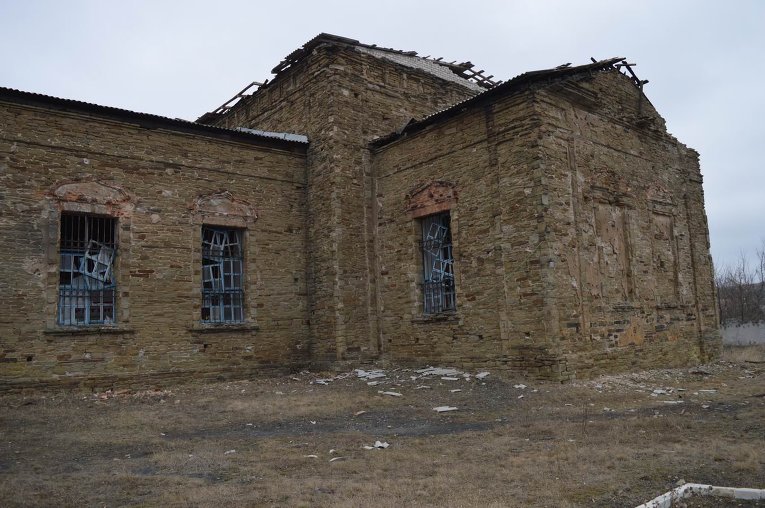 Разрушенный Свято-Троицкий храм в Троицком Попаснянского района