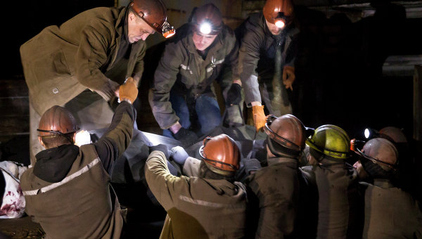 Спасательные работы в шахте. Архивное фото