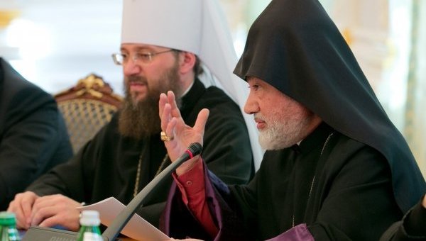 Глава Украинской епархии Армянской Апостольской церкви Григорис Буниатян