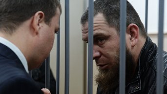 Подозреваемые в убийстве Б.Немцова доставлены в Басманный суд