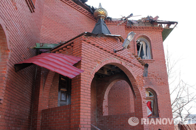 Храм святителя Игнатия Брянчанинова, пострадавший в результате боевых действий в аэропорту Донецка.