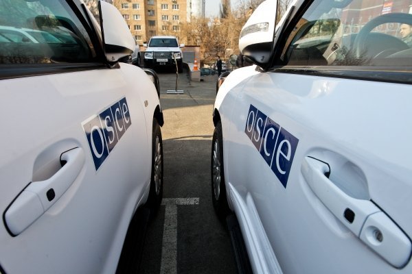 ЕС передал 20 бронированных автомобилей для миссии ОБСЕ в Украине