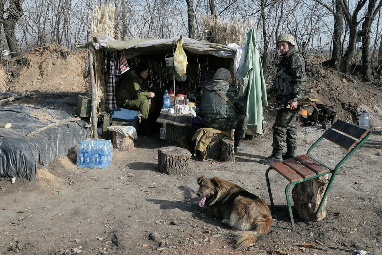 Украинские военные близ Курахово