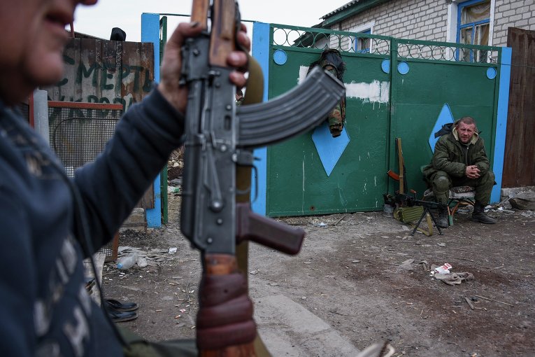 Ополченцы в районе Луганска