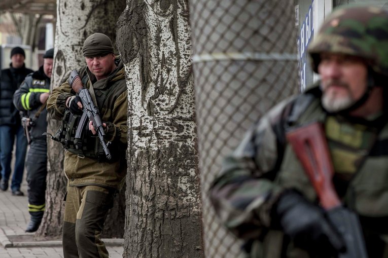 Антитеррористические учения ополченцев в Донецке