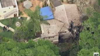 Во Флориде вертолет рухнул на жилой дом. Видео