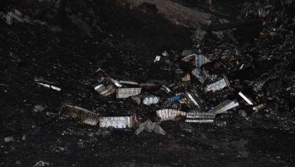 Пачки сигарет на месте падения самолета в Волынской области