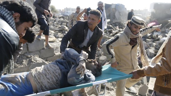 Раненый в результате авиаудара по Йемену