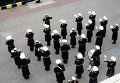 Музыканты военного оркестра во время встречи ракетного фрегата La Fayette (Лафайет) ВМС Франции в порту Одессы