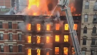 В Нью-Йорке взорвалось и обрушилось здание. Видео
