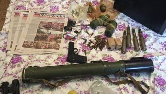 Изъятое оружие у мужчины, планировавшего теракт в Днепропетровске