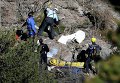 Спасатели на месте крушения самолета Airbus A320