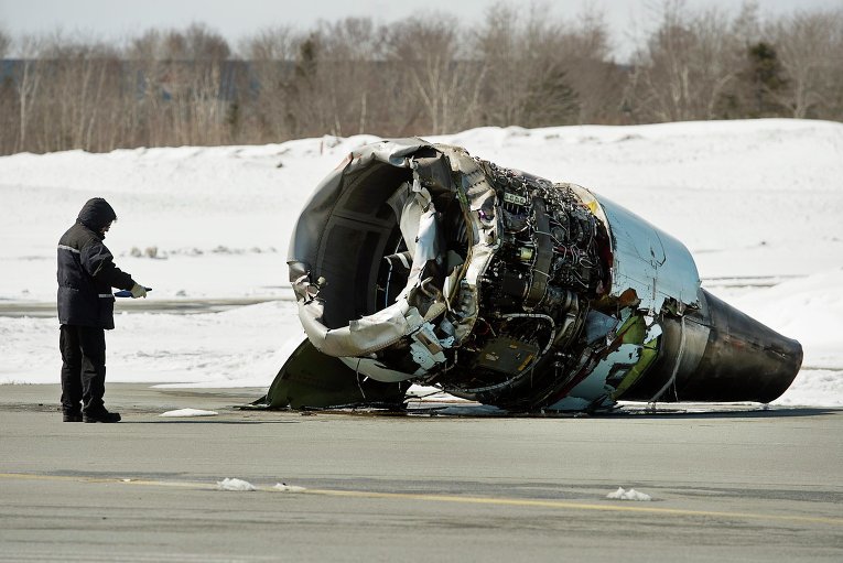 По меньшей мере 25 человек пострадали в результате аварийной посадки лайнера авиакомпании Air Canada в международном аэропорту канадского города Галифакс. На борту лайнера Airbus А320, вылетевшего накануне вечером из Торонто, находились 132 пассажира и 5 членов экипажа.