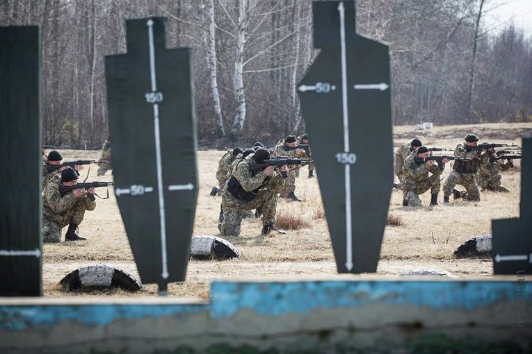 Учения бойцов ВСУ на полигоне под Житомиром