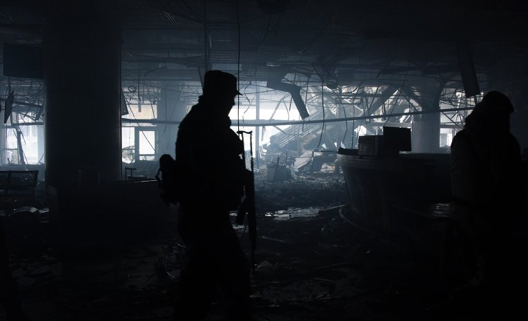Ополченец в аэропорту Донецка
