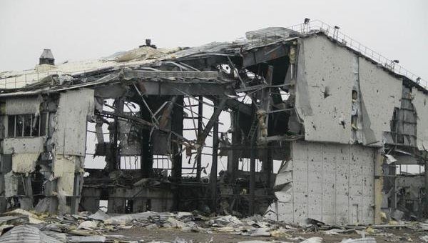 Донецкий аэропорт после боев. Архивное фото