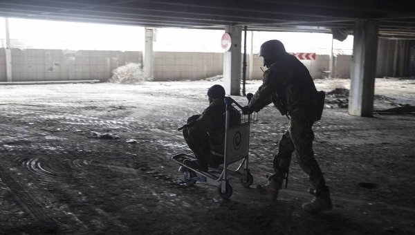 Ополченцы в Донецком аэропорту. Архивное фото
