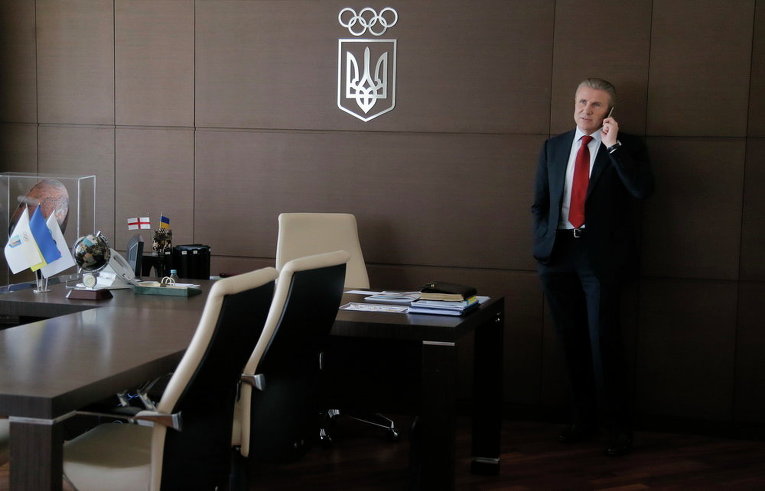 Сергей Бубка в своем офисе в Киеве