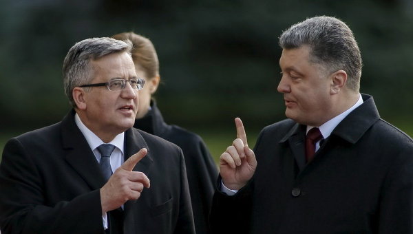 Президент Украины Петр Порошенко и его польский коллега Бронислав Коморовский в Киеве