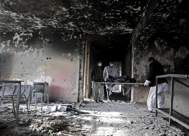 После атаки талибов в Мазари-Шарифе, Афганистан