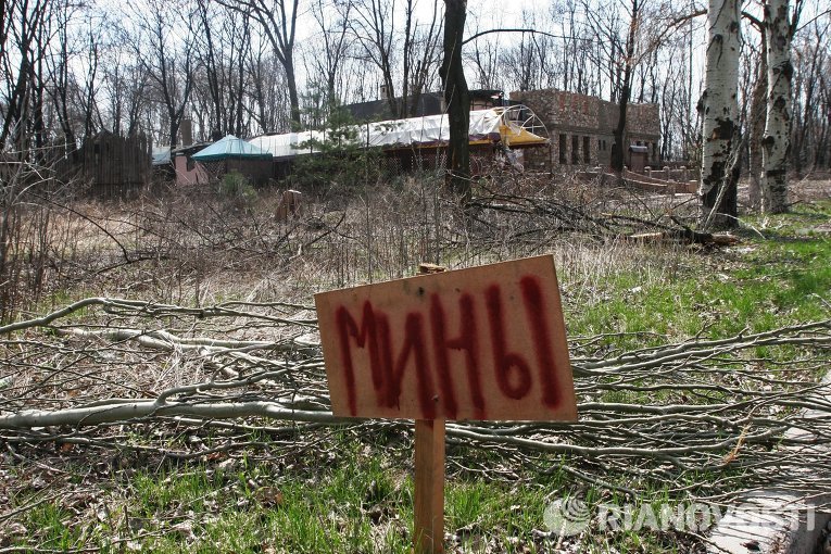 Представители ОБСЕ посетили район поселка Пески в Донецкой области