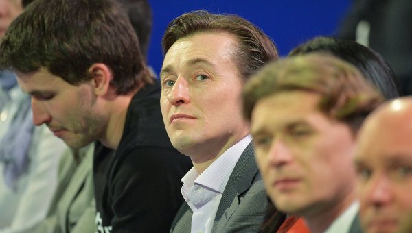 Сергей Безруков (второй слева). Архивное фото