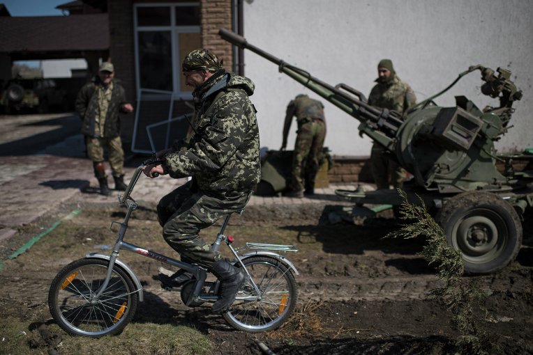Украинские военные в Широкино