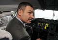 Виталий Кличко в кабине пилота самолета Ан-178