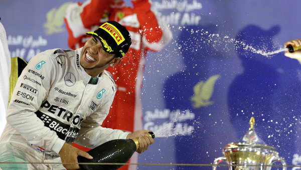 Льюис Хэмилтон выиграл Гран-при Бахрейна  Эта победа стала для британского гонщика 36-й в его карьере на Гран-при Формулы-1