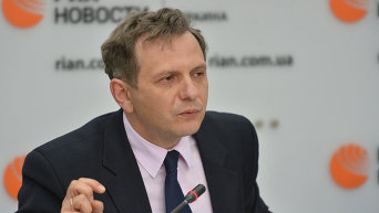 Исполнительный директор Международного фонда Блейзера Олег Устенко