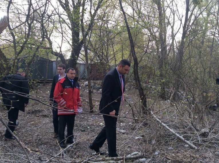 Мэк Киева Виталий Кличко уволил главу по благоустройству Голосеевского района столицы за неподобающую уборку улиц.