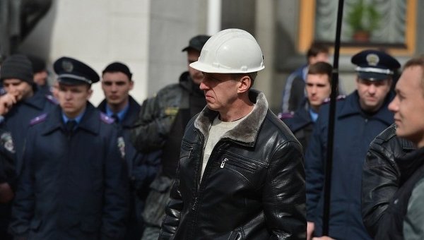 Акция протеста шахтеров под Верховной Радой