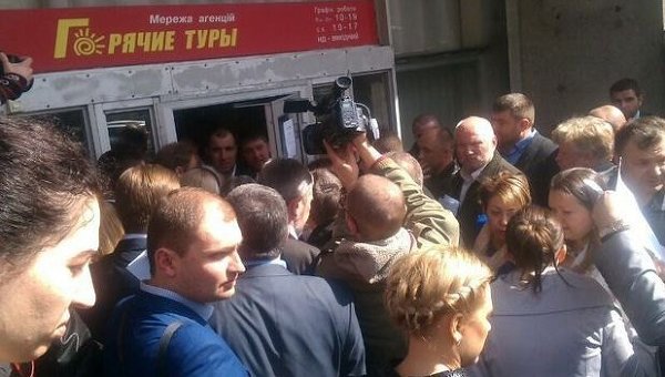 Киевских адвокатов не пускают на съезд по избранию членов ВСЮ