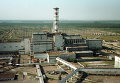 Саркофаг, закрывающий разрушенный реактор на ЧАЭС, 23 июля 1998 г